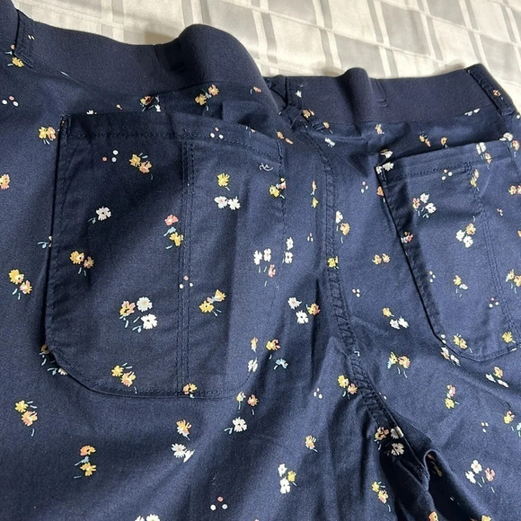 Y2K  utility shorts Cotton,blue floral,mid rise,vtg,NWT comfy,elastic waist band - Picture 9 of 16